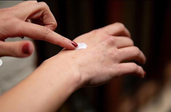 Argan Daily Moisturiser with SPF30 UVA/UVB protection 60ml-4